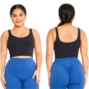 ILUS Classic Shelf Athletic Crop Top in Black M